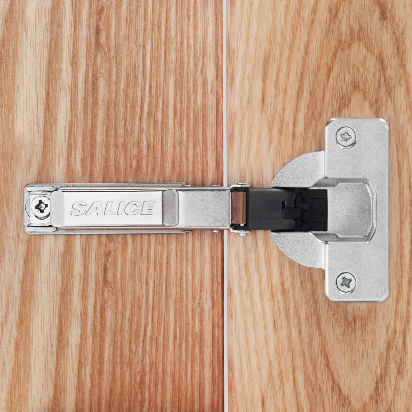 Salice-Hinge-for-thicker-doors-Silentia_01__PREVIEW
