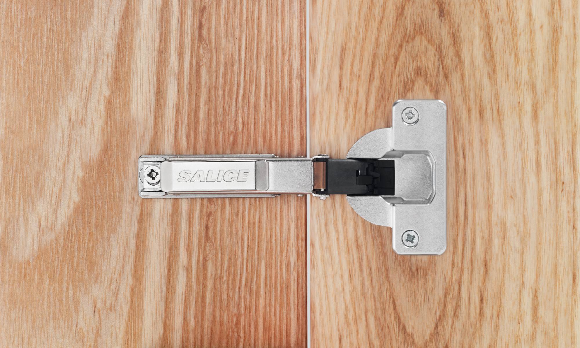 Salice-Hinge-for-thicker-doors-Silentia_01